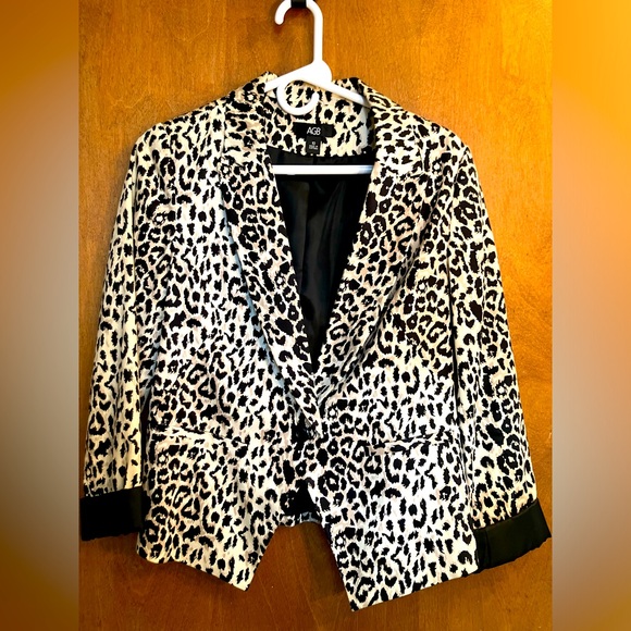 AGB Jackets & Blazers - AGB Cheetah Print Blazer Suit Jacket
